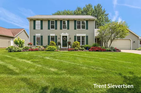5402 Bunker Hl, Kentwood, MI 49508