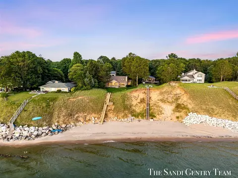 4311 Lakes Edge, Holland, MI 49424
