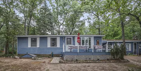 73 S Maple, Branch, MI 49402