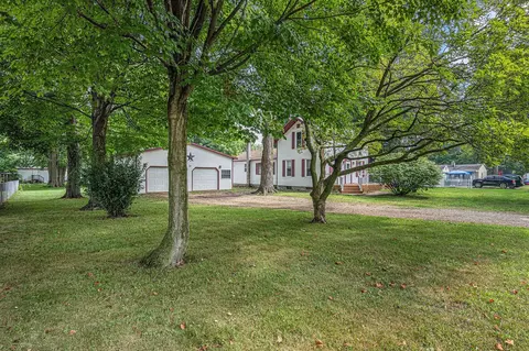 Exterior - 909 Millard, Three Rivers, MI 49093 photo 9 of 10