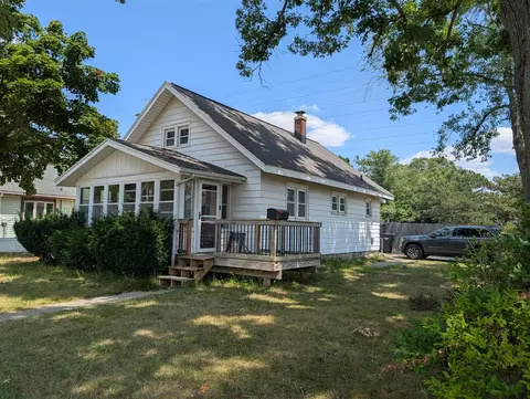4952 Walton, Wyoming, MI 49548