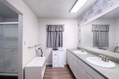 Bath - 117 Mill, Springport, MI 49284 photo 1 of 2