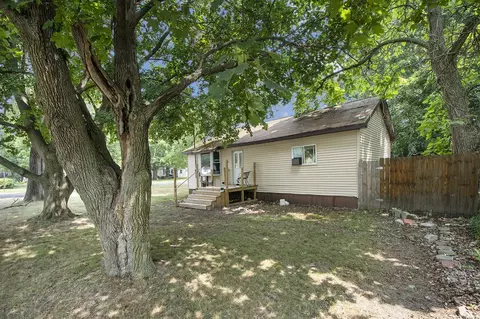 900 S Cedar, Greenville, MI 48838