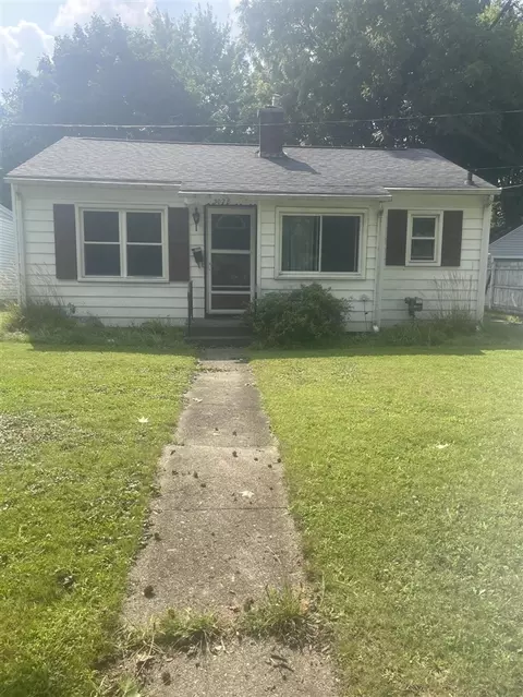 3028 Lowell St, Kalamazoo, MI 49001