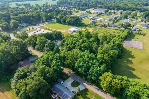 View/Area - 1020 Miller, Plainwell, MI 49080 photo 9 of 12