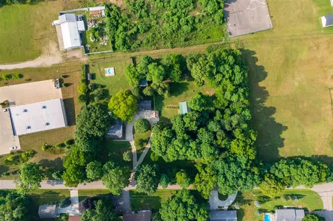 View/Area - 1020 Miller, Plainwell, MI 49080 photo 3 of 12