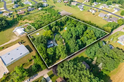 View/Area - 1020 Miller, Plainwell, MI 49080 photo 2 of 12