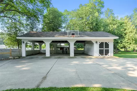 Exterior - 1020 Miller, Plainwell, MI 49080 photo 4 of 13