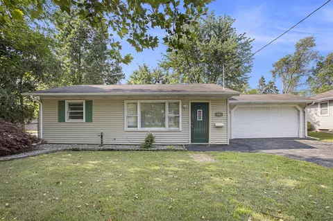 539 Pleasant, Kalamazoo, MI 49008