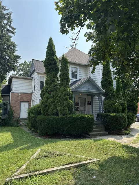 917 W Cross, Ypsilanti, MI 48197