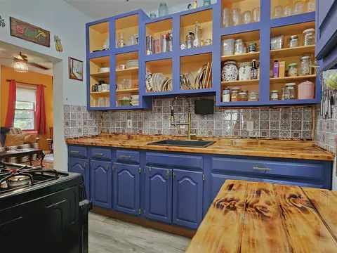 Kitchen - 331 N Steer, Addison, MI 49220 photo 1 of 4