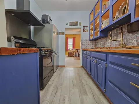 Kitchen - 331 N Steer, Addison, MI 49220 photo 3 of 4