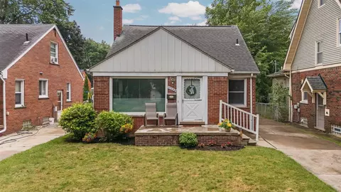 11328 Seminole, Redford, MI 48239