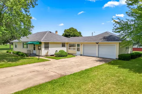 622 W Central, Bronson, MI 49028