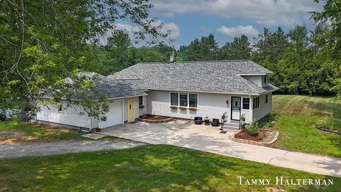 4037 S S Brks, Muskegon, MI 49444