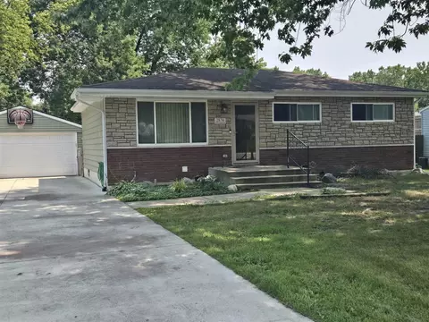 2870 Frembes, Waterford, MI 48329