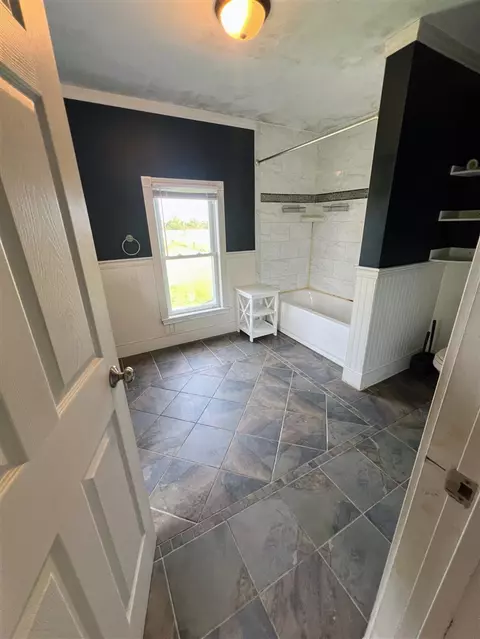 Bath - 14320 Ostrander, Maybee, MI 48159 photo 2 of 6