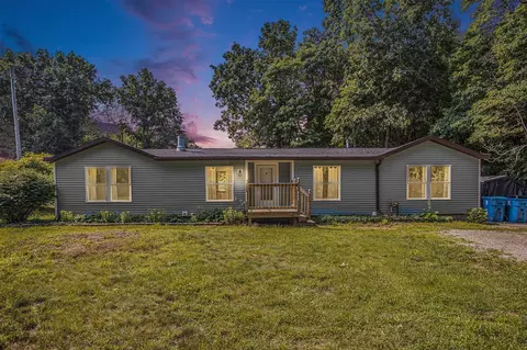 5520 E C, Richland, MI 49083