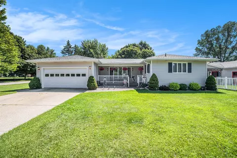 557 Broad, Manistee, MI 49660