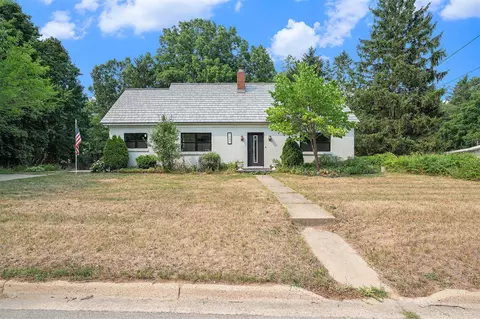 1097 4 Mile, Grand Rapids, MI 49525