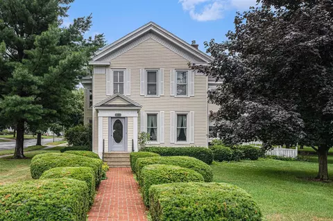 380 Centreville, Constantine, MI 49042