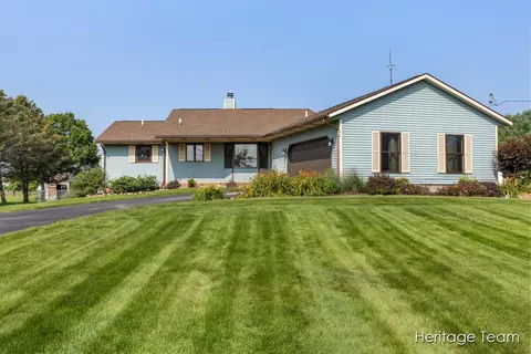 6559 Burlingame, Byron Center, MI 49315