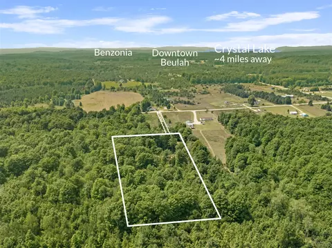 1233 S Zimmerman, Beulah, MI 49617
