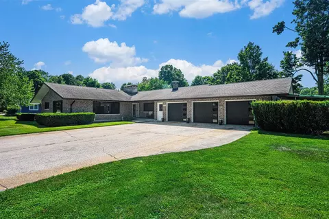 1010 E Three, Three Rivers, MI 49093
