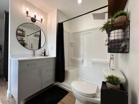 Bath - 522 Lakeview, Gregory, MI 48137 photo 1 of 2