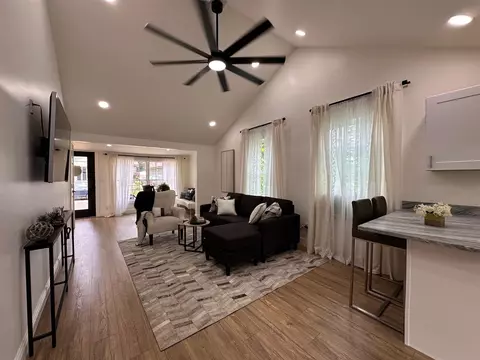 Living - 522 Lakeview, Gregory, MI 48137 photo 1 of 2