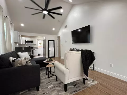 Living - 522 Lakeview, Gregory, MI 48137 photo 2 of 2