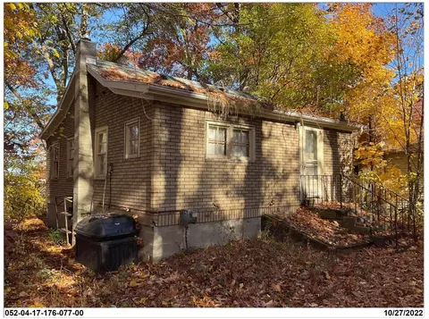100 Clyde James, Pleasant Lake, MI 49272
