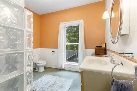 Bath - 341 E Main, Ionia, MI 48846 photo 1 of 3