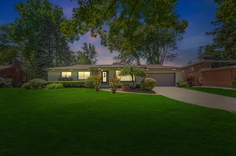28715 Somerset, Lathrup Village, MI 48076