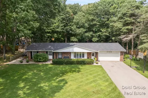 4193 Crestlane, Hudsonville, MI 49426