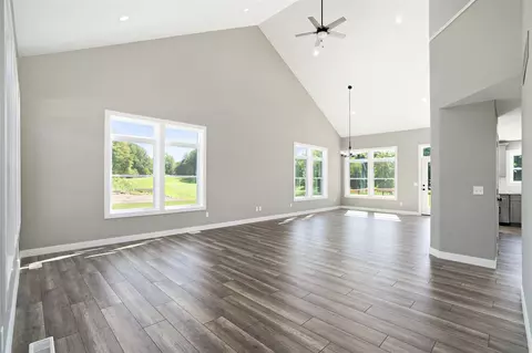 Living - 233 Markus Gln, Plainwell, MI 49080 photo 2 of 4