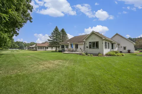 Exterior - 2540 Meadowbrook, Jackson, MI 49201 photo 9 of 10