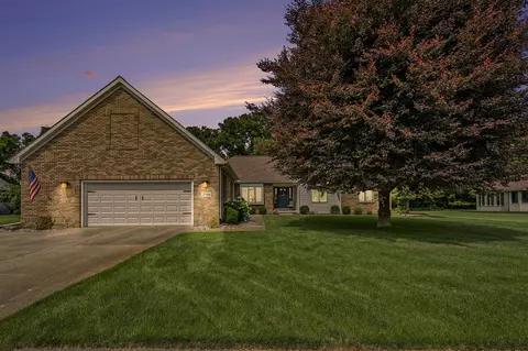Exterior - 2540 Meadowbrook, Jackson, MI 49201 photo 4 of 10