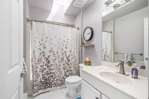 Bath - 2540 Meadowbrook, Jackson, MI 49201 photo 2 of 2