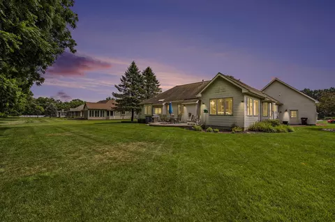 Exterior - 2540 Meadowbrook, Jackson, MI 49201 photo 6 of 10