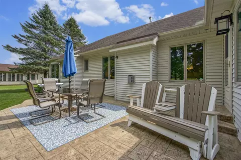 Exterior - 2540 Meadowbrook, Jackson, MI 49201 photo 8 of 10