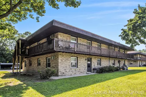 18261818 Sunnyside, Kalamazoo, MI 49048