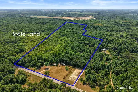 58015855 W Long Lk, Belding, MI 48809