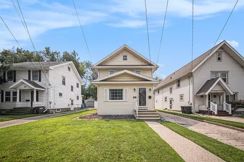 1102 S West, Jackson, MI 49203