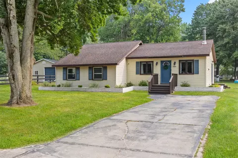 7409 Park, Mecosta, MI 49332