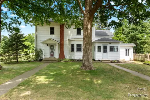 65239 Youngs Pr, Constantine, MI 49042