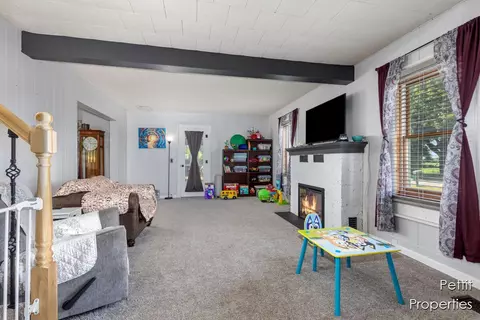 Living - 65239 Youngs Pr, Constantine, MI 49042 photo 1 of 8