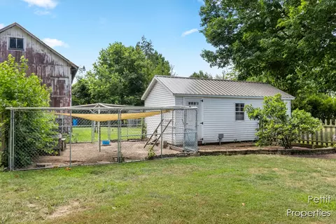 Exterior - 65239 Youngs Pr, Constantine, MI 49042 photo 7 of 9