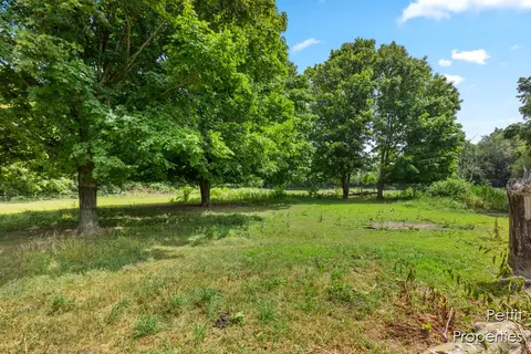 Exterior - 65239 Youngs Pr, Constantine, MI 49042 photo 6 of 9