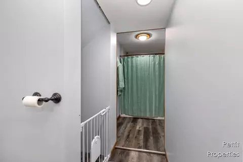Bath - 65239 Youngs Pr, Constantine, MI 49042 photo 2 of 4